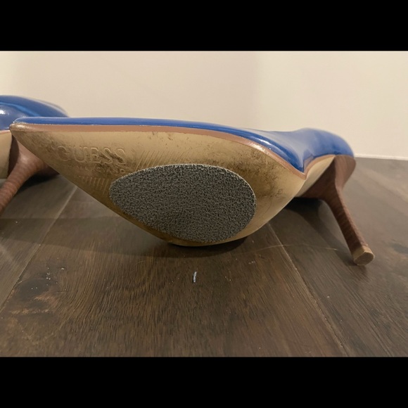 Guess Patent Blue Heels - Picture 4 of 4